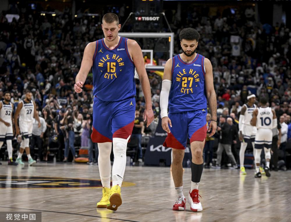 发到反手位 发到反手位